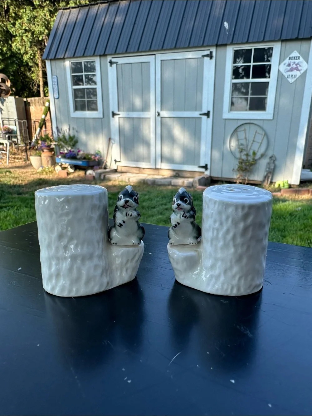 Adorable Vintage Skunk On Tree Salt & Pepper Shakers GS1D23
